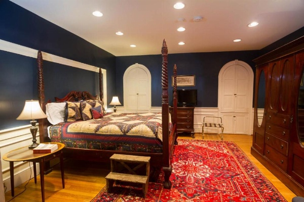 The Inn at Lincoln Square image 11