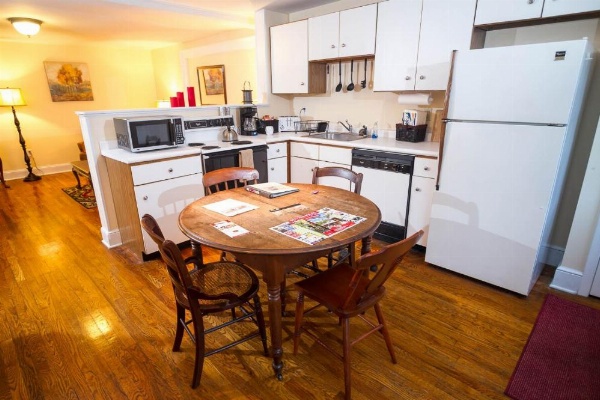 The Inn at Lincoln Square image 13