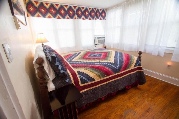 The Inn at Lincoln Square image 21