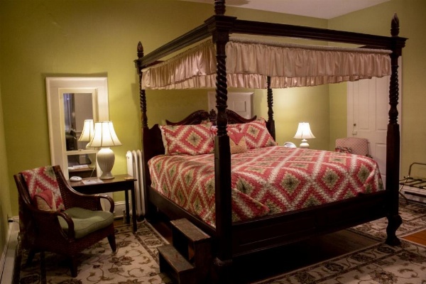 The Inn at Lincoln Square image 29